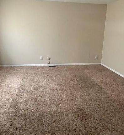 2nd image of 2669 Roosevelt Ave