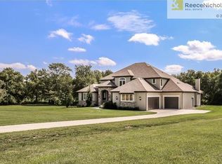 30315 Hideaway Ln, Lees Summit, MO 64086