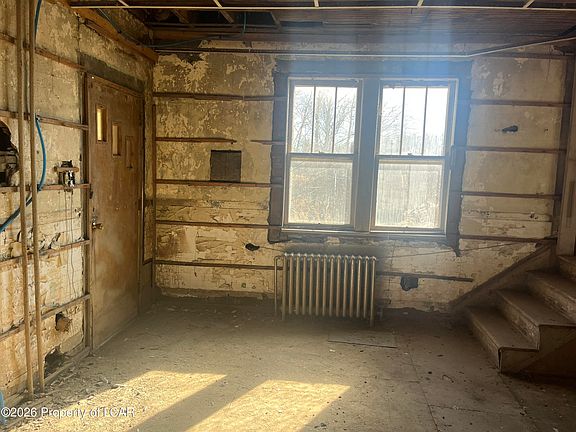 5th image of 1 McCullough Rd