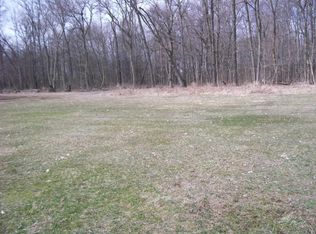 1002 Nottingham Dr, Sturgis, MI 49091