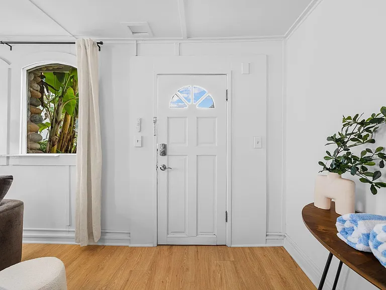 344 Bonair St — Photo 4