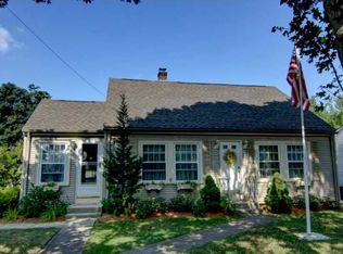 3139 Mendon Rd, Cumberland, RI 02864