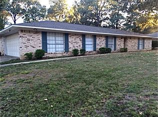 404 Elmwood St, Vicksburg, MS 39180