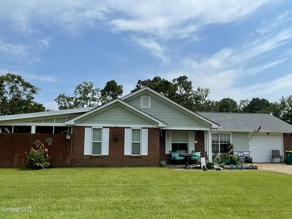 583 Nadine Dr, Diberville, MS 39540