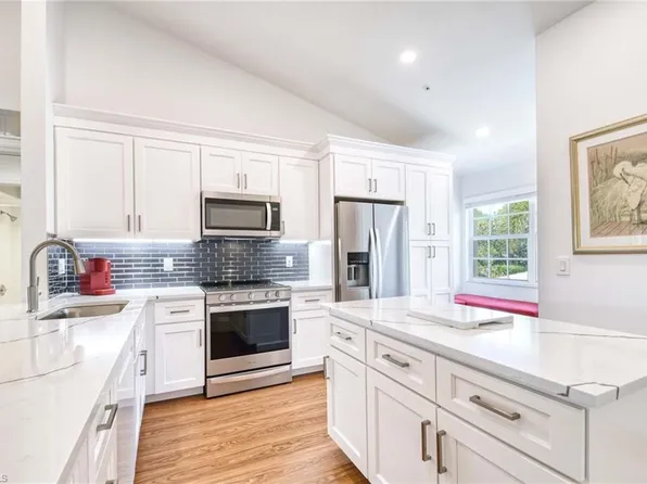 28076 Cavendish CT #2108, BONITA SPRINGS, FL 34135