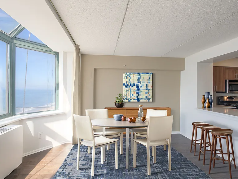 10 West Apartments — Photo 2