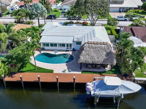 2448 SE 9th St, Pompano Beach, FL 33062