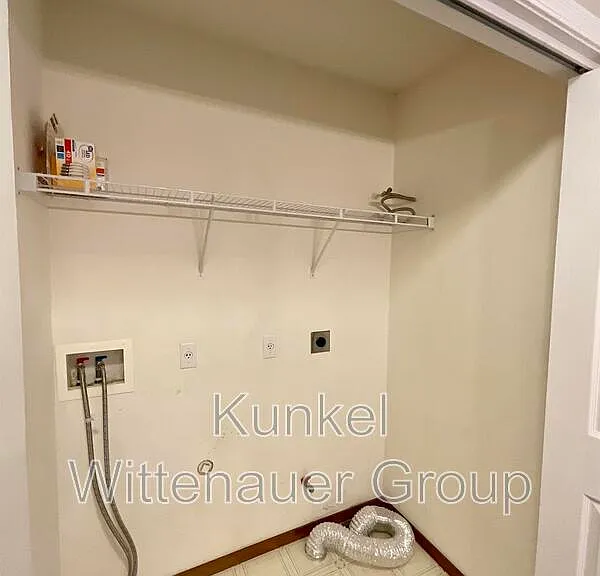 320 Ring Of Kerry Dr — Photo 15