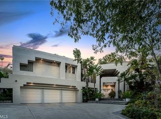 15656 Vandorf Pl, Encino, CA 91436