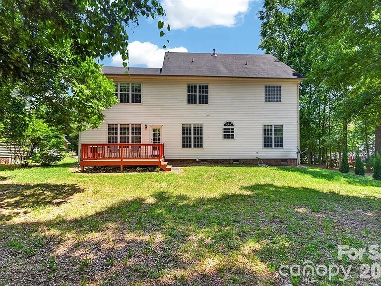11005 Chilcomb Ct — Photo 35