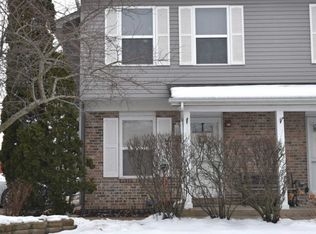118 Colonial Pkwy, Yorkville, IL 60560