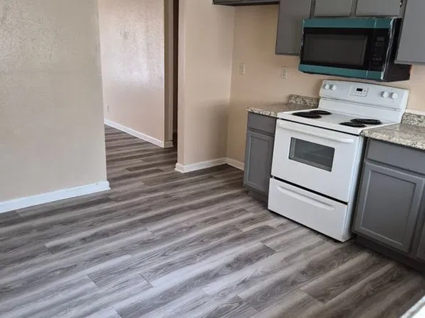 4830 Borchers Dr, Kirby, TX 78219