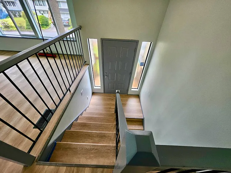 4323 SE 4th Pl — Photo 3
