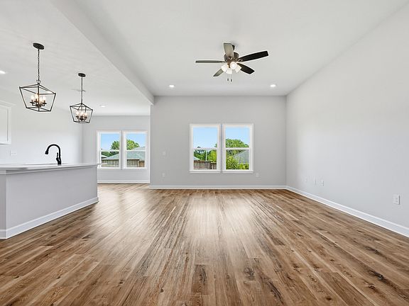 3rd image of 2806 Blackbird Ct
