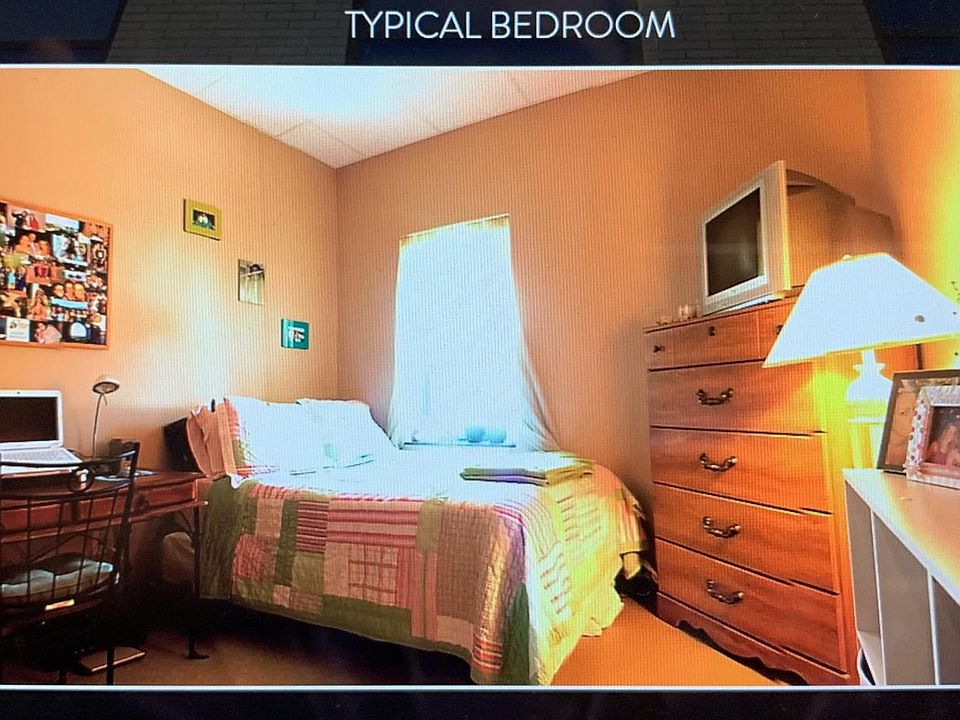 2nd image of 17 W 2nd St #3