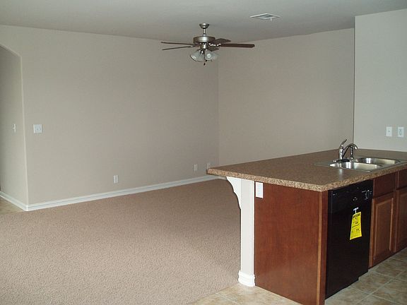 4th image of 3404 E Fairmont Pl