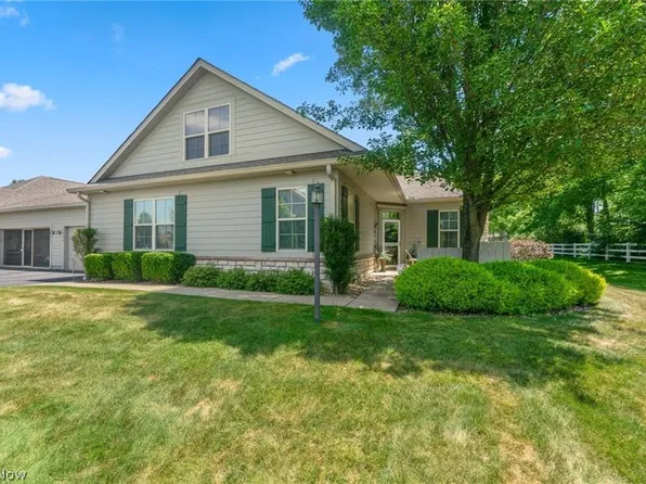 9264 Sharrott Rd Unit 1604, Poland, OH 44514