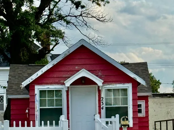 234 E 7th St, Russell, KS 67665
