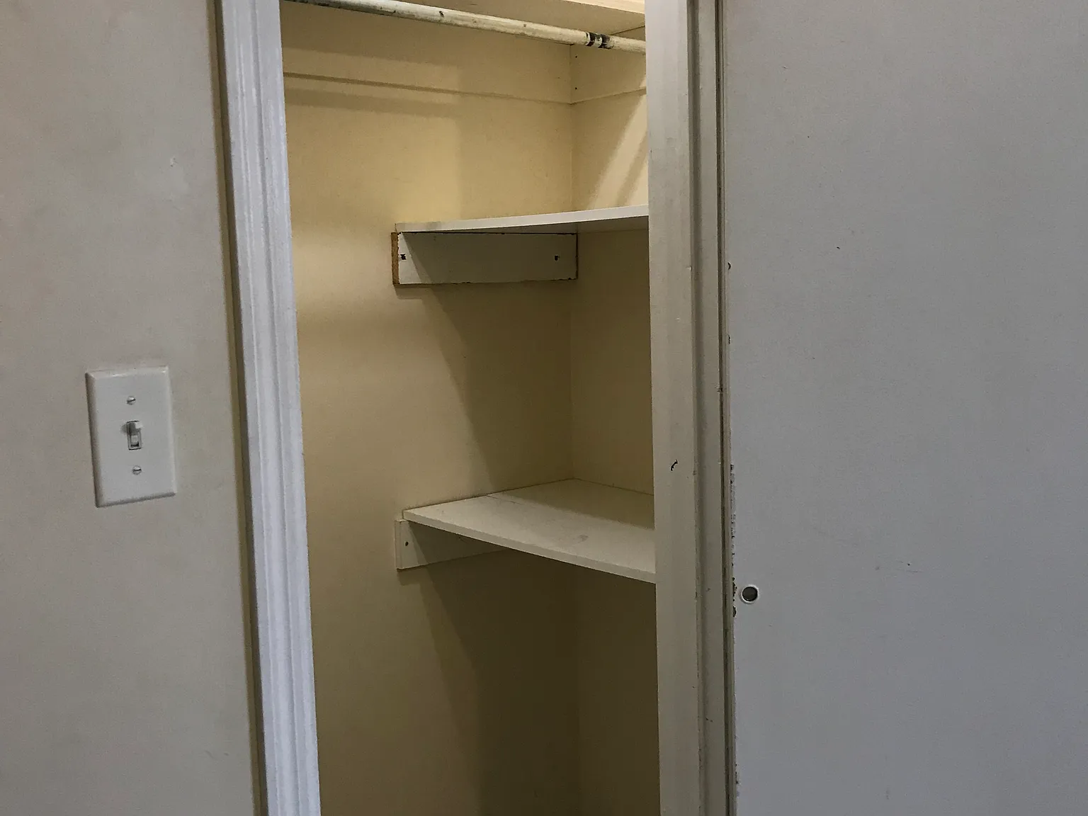 Studio, 300 sqft, $795 — Photo 3