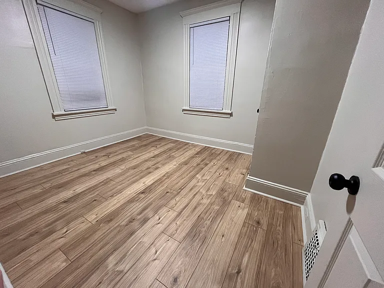196 Avon St #1 — Photo 15