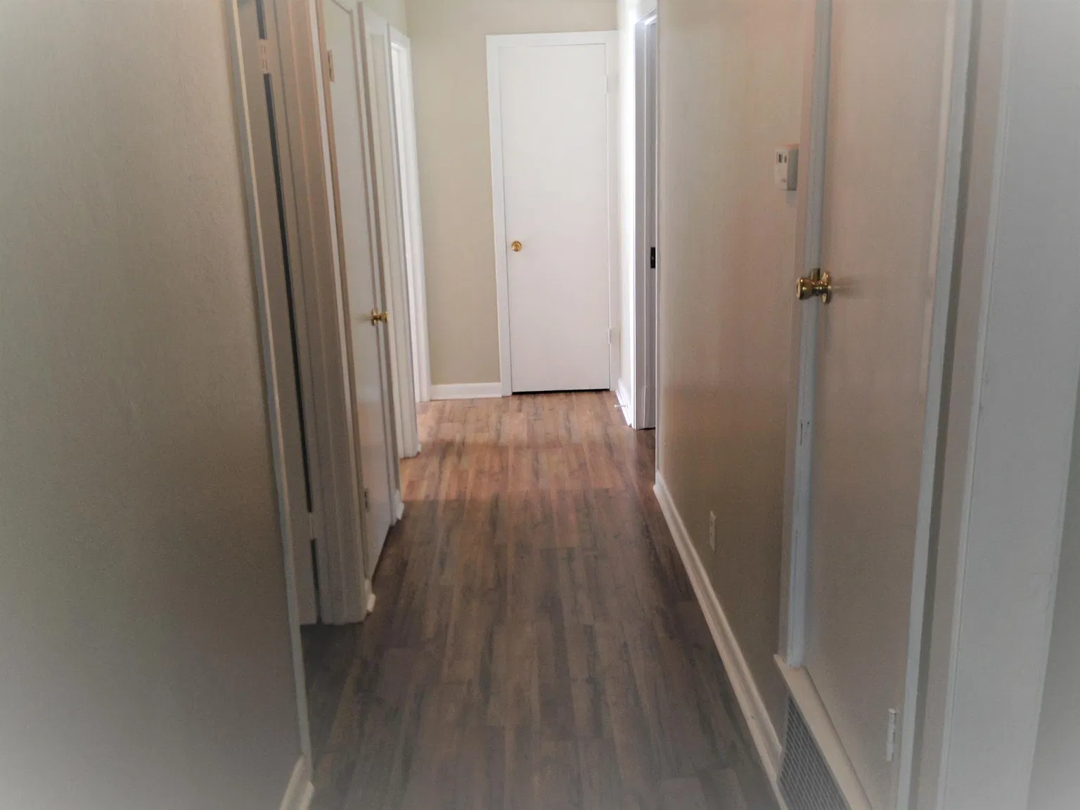 3 bed, 1937 sqft, $1,900 — Photo 2