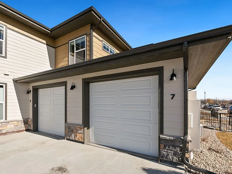 820 Schlagel St #7 — Photo 19