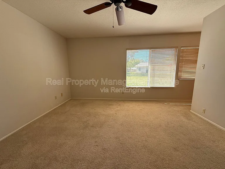4849 E Lake Point Cir — Photo 11