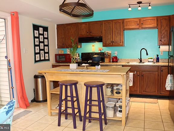 2nd image of 5217 Daffodil Dr