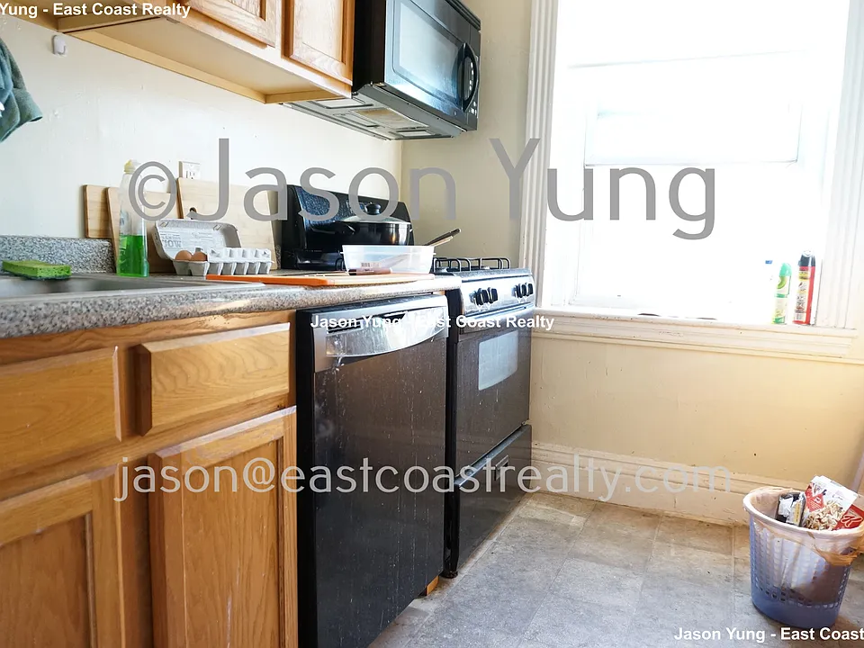 31 Gardner St #14