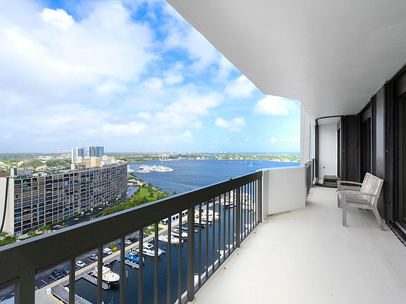 2nd image of 108 Lakeshore Drive #T-38