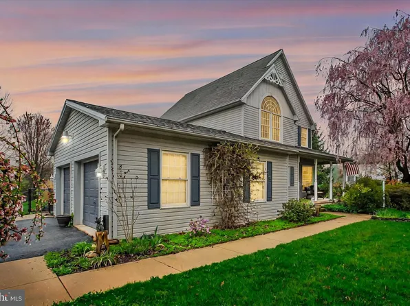 5651 Pine Rd, Thomasville, PA 17364