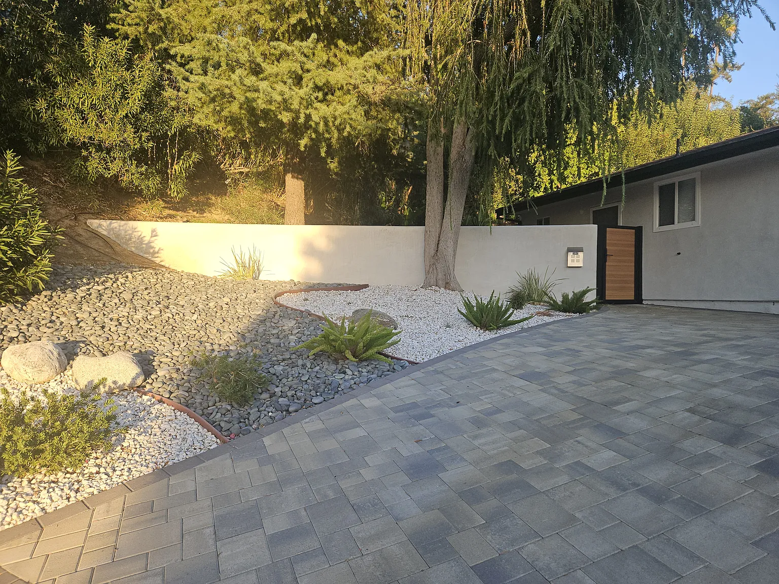 N Argentine Rd, Woodland Hills — Photo 3