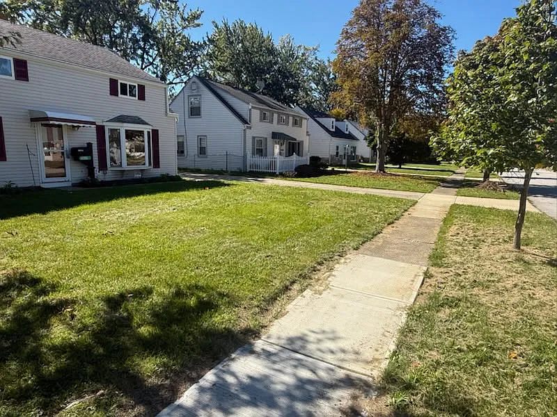 4 bed, 5048 sqft, $1,695 — Photo 4