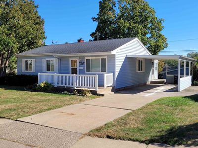 1930 Scenic View Dr, Dubuque, IA, 52001