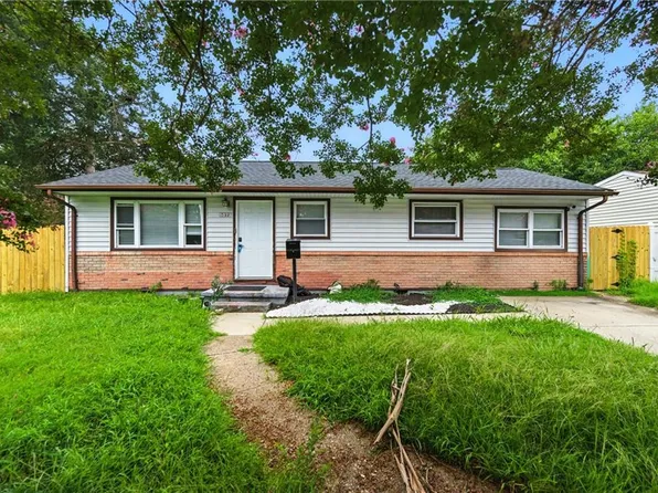 5373 Roslyn Dr, Norfolk, VA 23502
