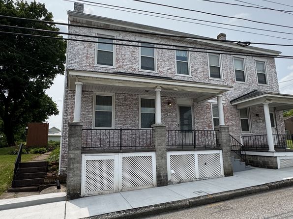 125 E King St