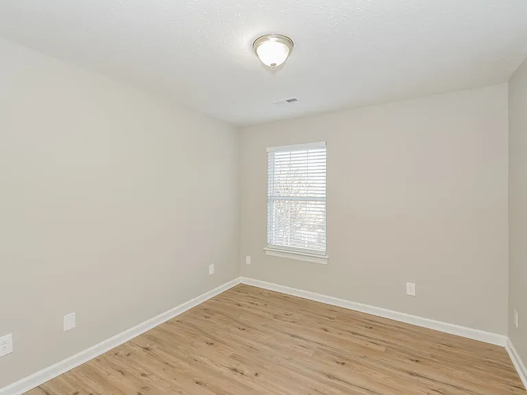 3338 Meadowhill Dr — Photo 14