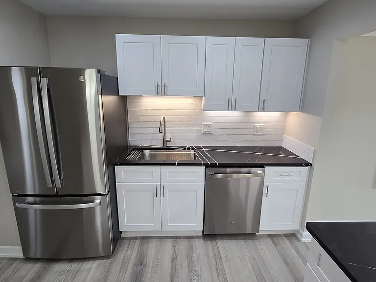 416 Cedar St — Photo 6