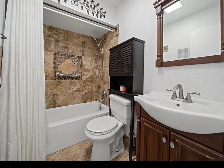 10038 62nd Ter N #17 — Photo 14