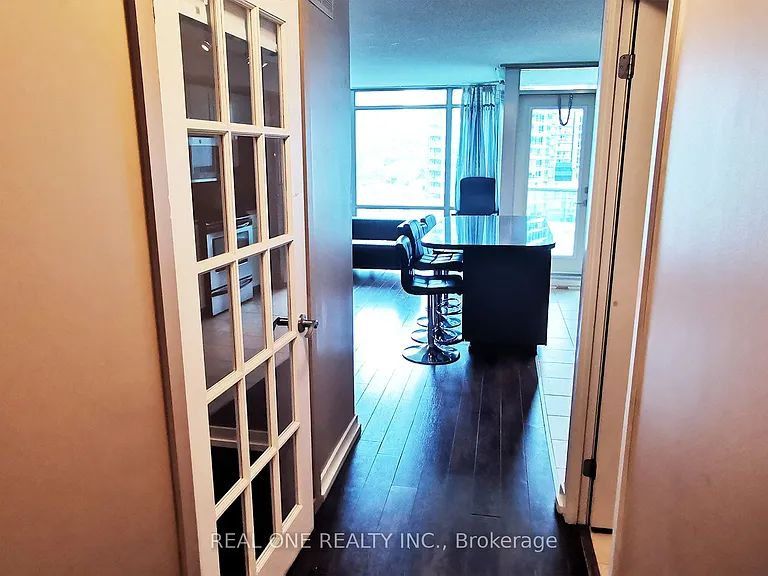 81 Navy Wharf Ct #810 — Photo 15