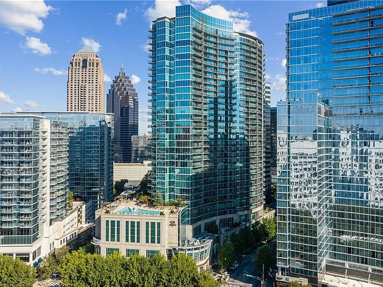 1080 Peachtree St NE #1411 — Photo 53