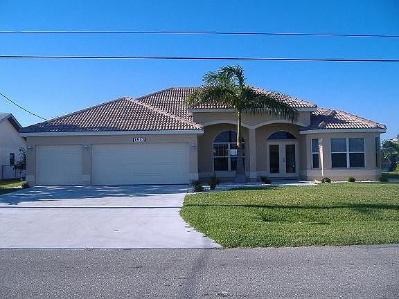 1st image of 1512 SE 20th St