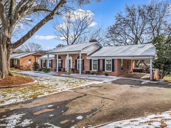 522 Country Club Cir, Shelby, NC 28150