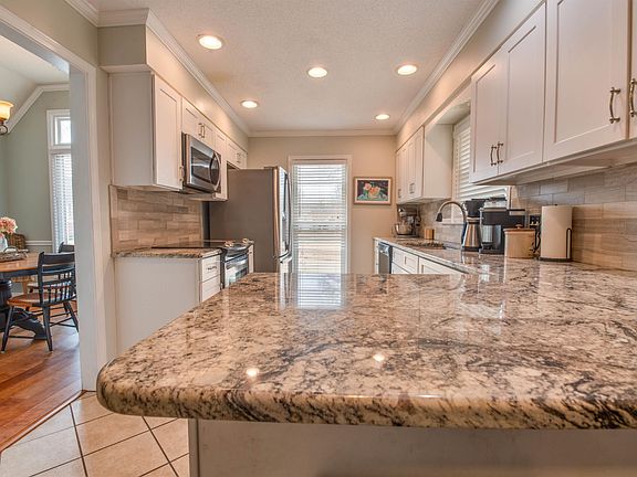 4th image of 781 Pecan Grove Cv