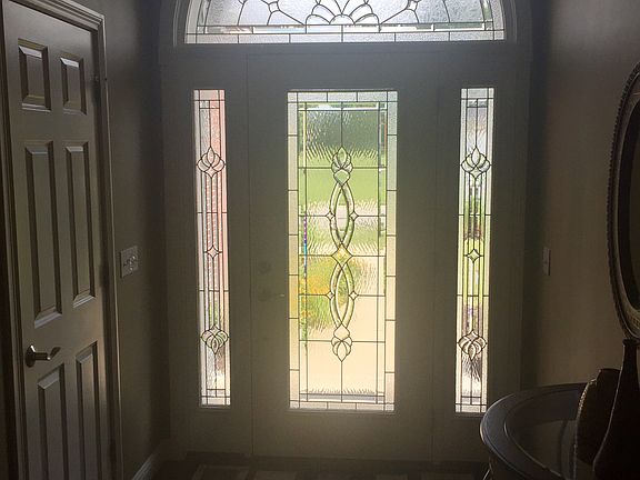 Beautiful hardwood entrance