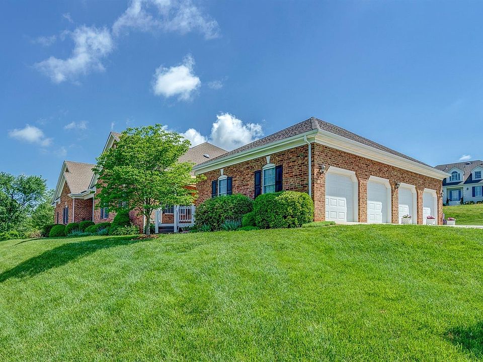 1st image of 1021 Wexford Ct