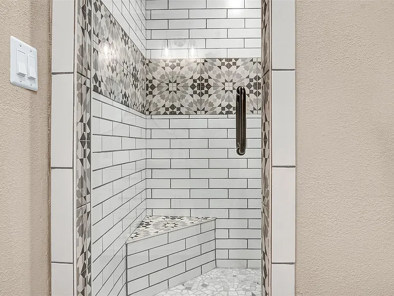 6023 Sean Ct — Photo 26