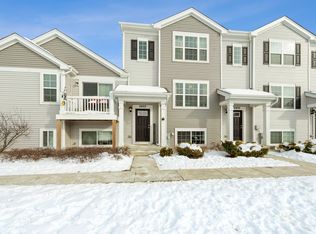 2403 Upland Rd, Hampshire, IL 60140