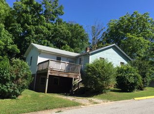 702 Longwood Ave, Farmville, VA 23901