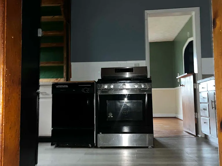 9 N Diamond St #1 — Photo 2